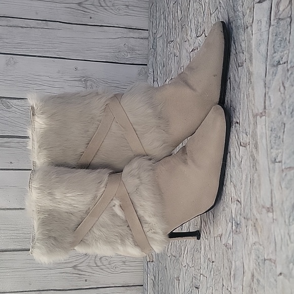 Pierre Dumas 3 Inch Heel Boots with Faux Fur Cream - Picture 2 of 12